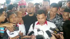 Ahmad Dhani menjadi tersangka atas dugaan kasus peyebaran ujaran kebencian.