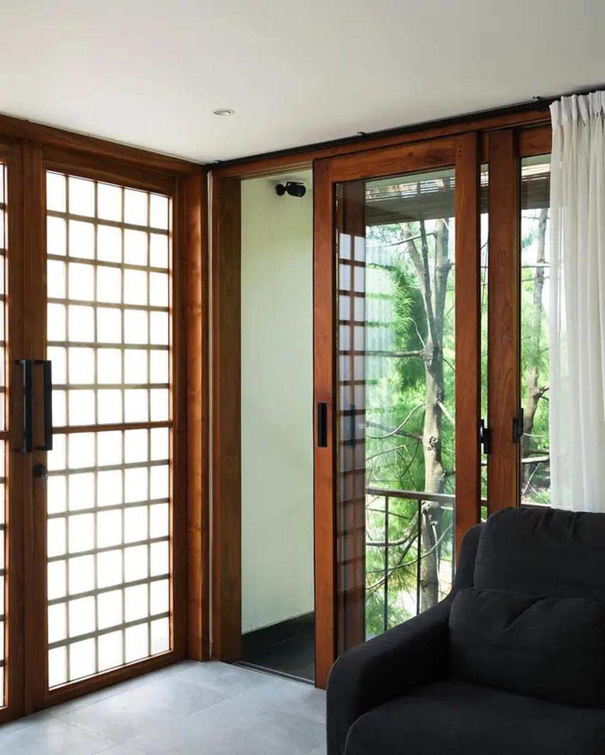 6 Potret Rumah Baru Keisya Levronka Bergaya Jepang, Estetik dengan Elemen Kayu
