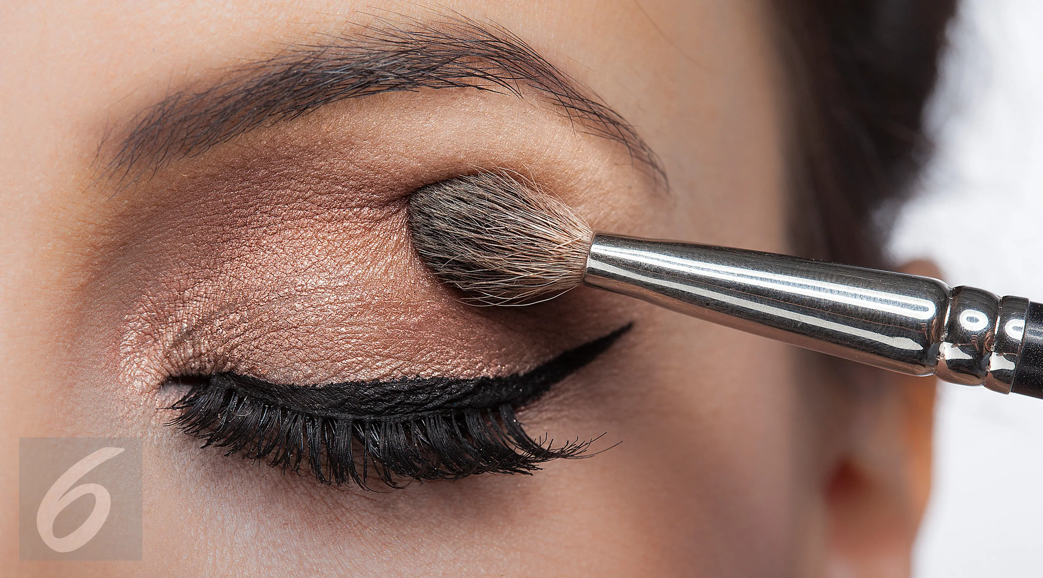 Ilustrasi Foto Kuas Makeup (iStockphoto)