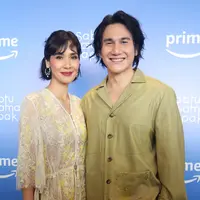 Vino G Bastian dan Marsha Timothy Belajar Bahasa Sunda [Fimela.com/Bambang E Ros]