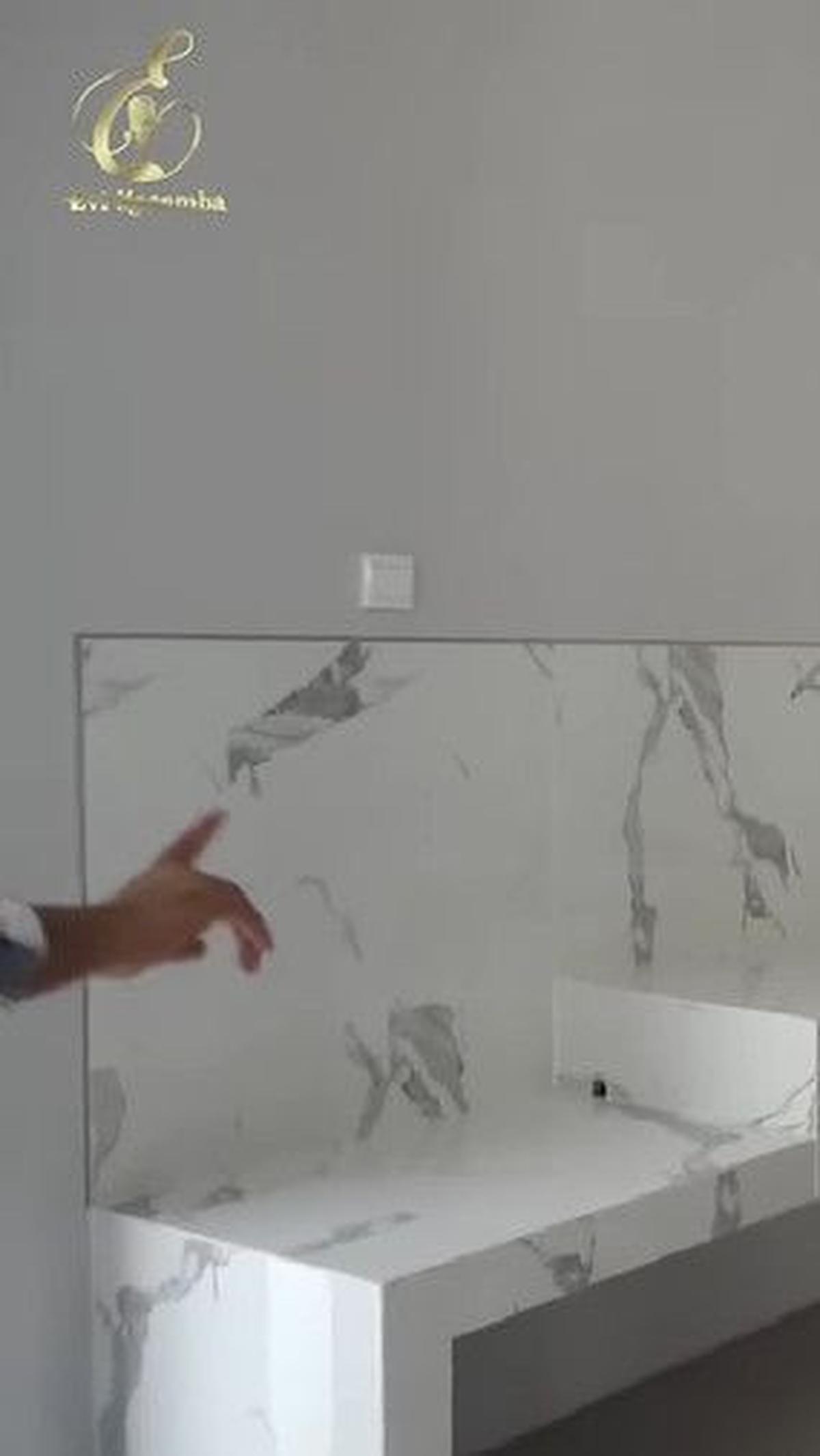 2 Lantai