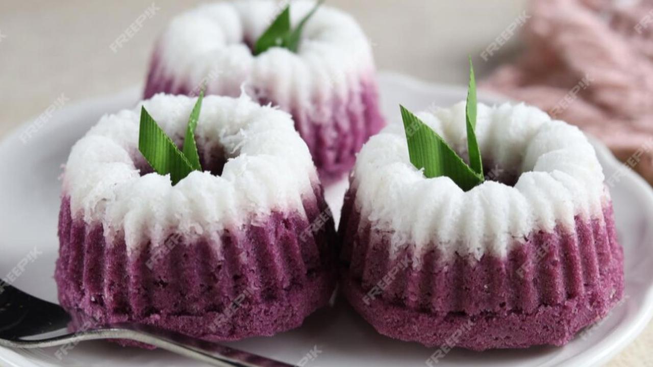 Berapa Kalori dan Nutrisi dari Kue Putu Ayu? Kalori yang Perlu Diwaspadai dalam Setiap Suapan