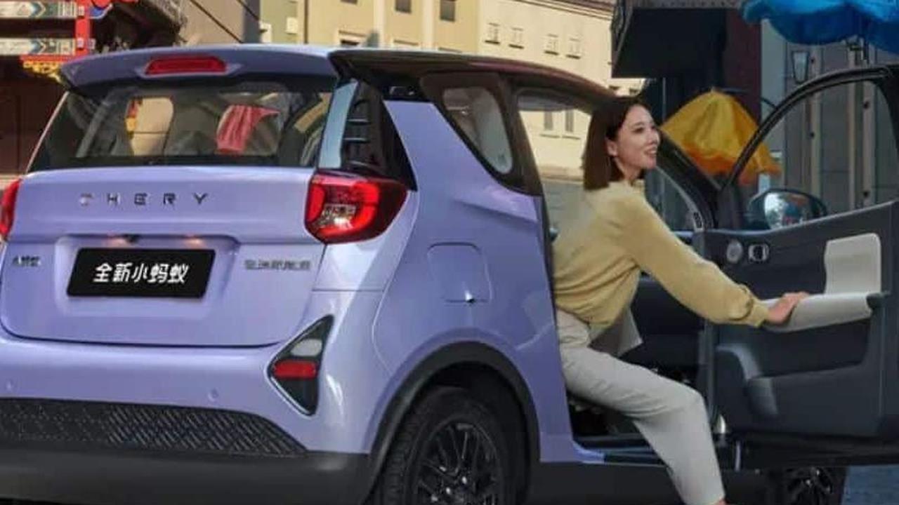 Untuk kenyamanan berkendara, mobil ini dilengkapi dengan 4 mode berkendara: Normal, Eco,<br>Sport, dan e-pedal.