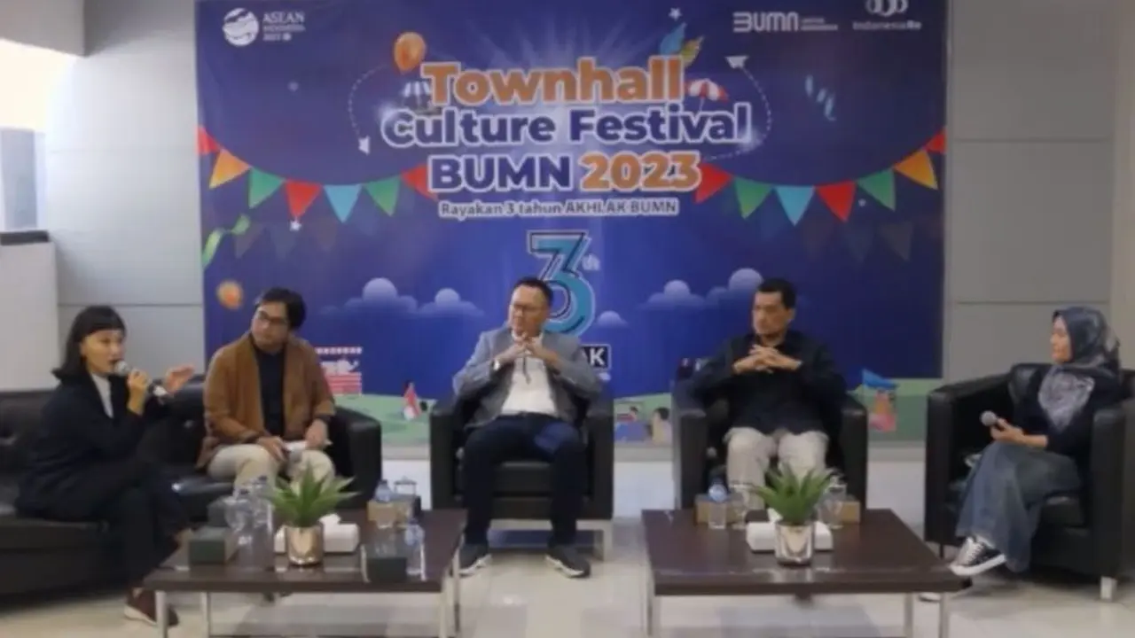 Direktur Utama Indonesia Re Benny Waworuntu, Direktur Utama Asuransi Asei Dody A. S. Dalimunthe, dan Direktur Utama ReINDO Syariah Tati Febriyanti. (Dok Indonesia Re)