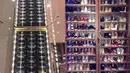 Floyd Mayweather juga memposting foto koleksi sepatu dan kacamata hitam miliknya. (instagram.com/floydmayweather)