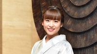 Dalam balutan baju tradisional Jepang berwarna silver, aura Haruka eks JKT48 ini tampak begitu bersinar. Makeup natural dan rambut ditatap rapi, membuat kecantikan wanita khas Jepang begitu terpancar. (Liputan6.com/IG/@haruuuu_chan)