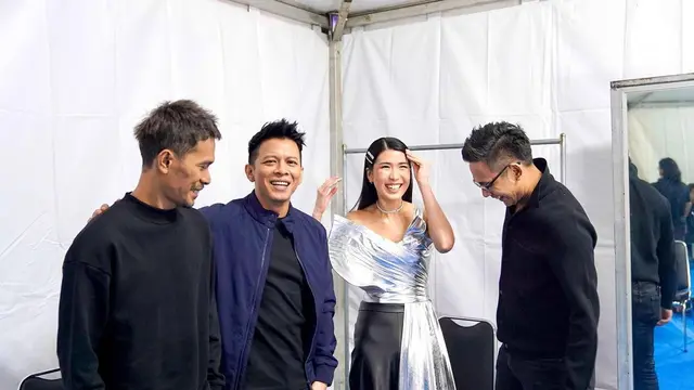 Debut Jadi Penyanyi, Ini 6 Potret Christie Pelantun Lagu 'Seribu Kali Cinta'