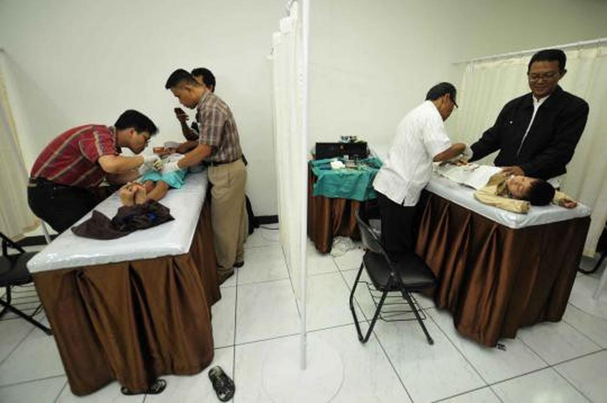 Blue bird peduli gelar khitanan massal