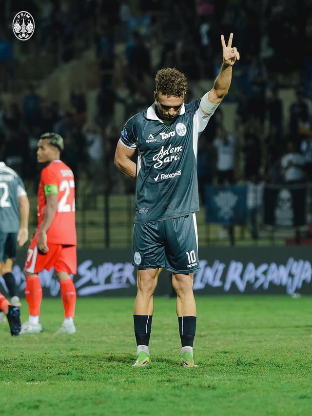 Gelandang PSIM Yogyakarta, Ze Valente.