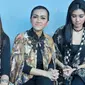 Julia Perez alias Jupe bersama dua adiknya. (Herman Zakharia/Liputan6.com)