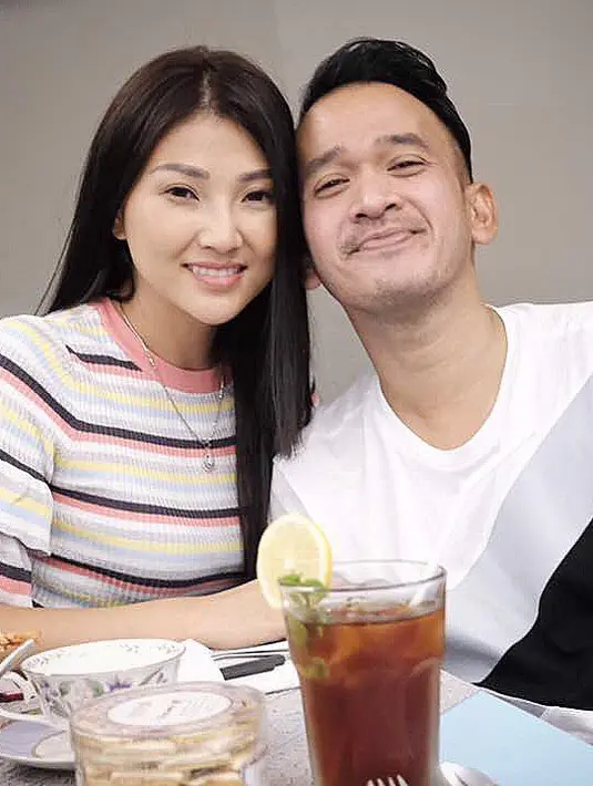 "Gue enggak khawatir tentang postingan Mbah Mijan. Gue jalan-jalan santai aja. Apa yang terjadi sama saya terjadilah. Saya manusia yang punya Tuhan, punya keyakinan," ujar Ruben Onsu, Selasa (24/4/2018) dilansir Liputan6. (instagram/ruben_onsu)