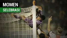 Berita video momen kiper Bali United, Wawan Hendrawan, bergelantung di gawang saat perempat final Piala Presiden 2018 mendapat apresiasi.