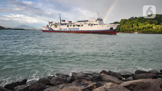 Kondisi Selat Sunda di Tengah Erupsi Anak Krakatau