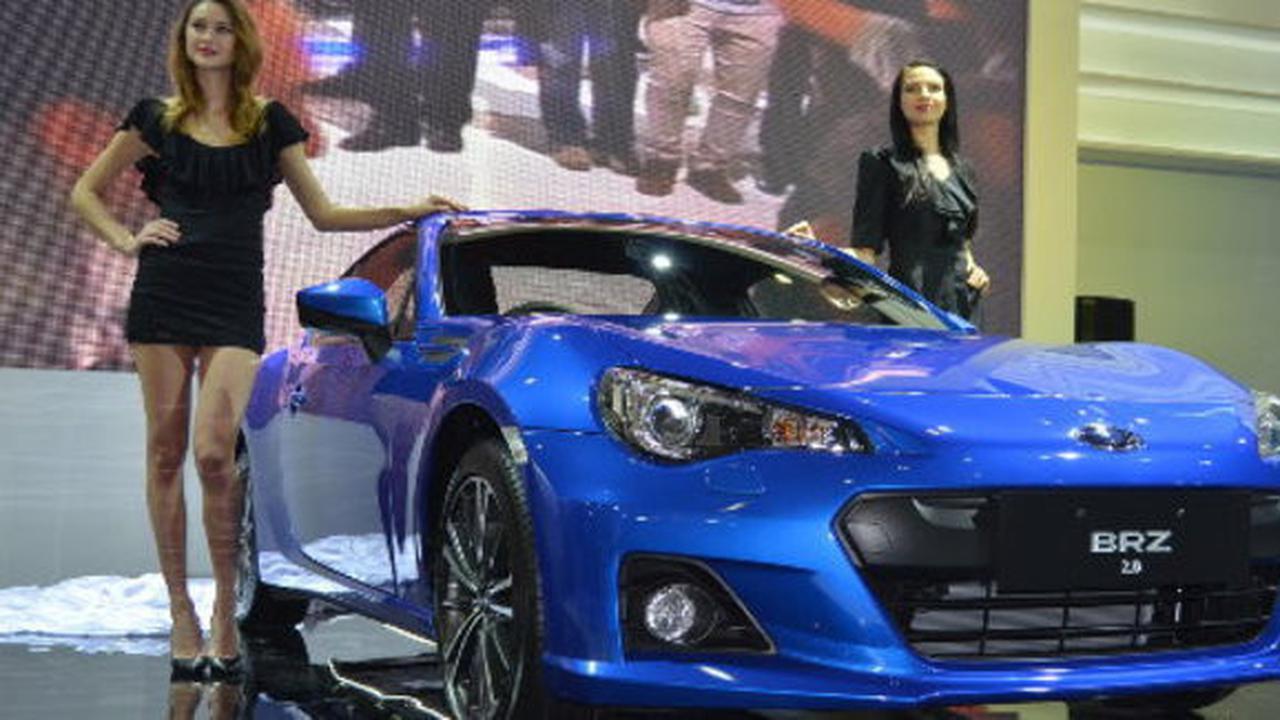 Subaru BRZ di IIMS 2012 (Nazar Ray)