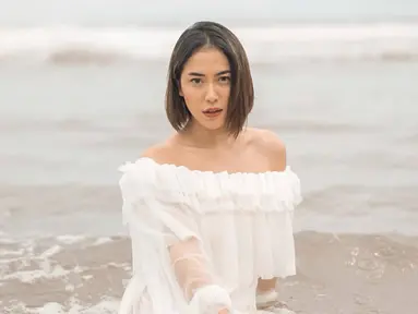 Wanita kelahiran Jakarta 9 November 1996 ini namanya memang sudah cukup dikenal. Sempat bawakan acara traveling, Baby Jovanca juga berperan dalam dalam sitkom di stasiun televisi swasta. Beberapa kali ia pun tampil sebagai model berbagai produk fashion dan kecantikan. (Liputan6.com/IG/@babyjvnc)