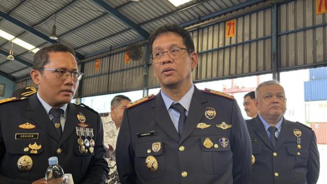 Bea Cukai Bakal Dibekukan? Menkeu Purbaya Ungkap Nasib Pegawai