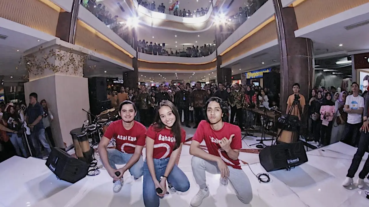 Aliando Syarief dan Aurora