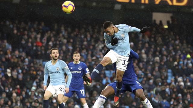 Striker Manchester City, Gabriel Jesus saat menjebol gawang Everton