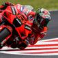 Pembalap Ducati, Francesco Bagnaia, menjadi juara pada balapan MotoGP San Marino yang digelar di Sirkuit Marco Simoncelli, Minggu (19/9/2021) (AFP/Andreas Solaro)