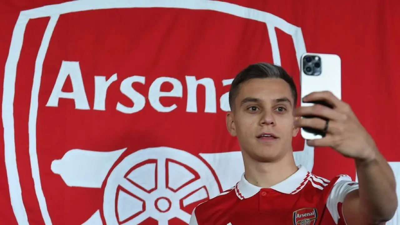 Arsenal Resmi Rekrut Leandro Trossard