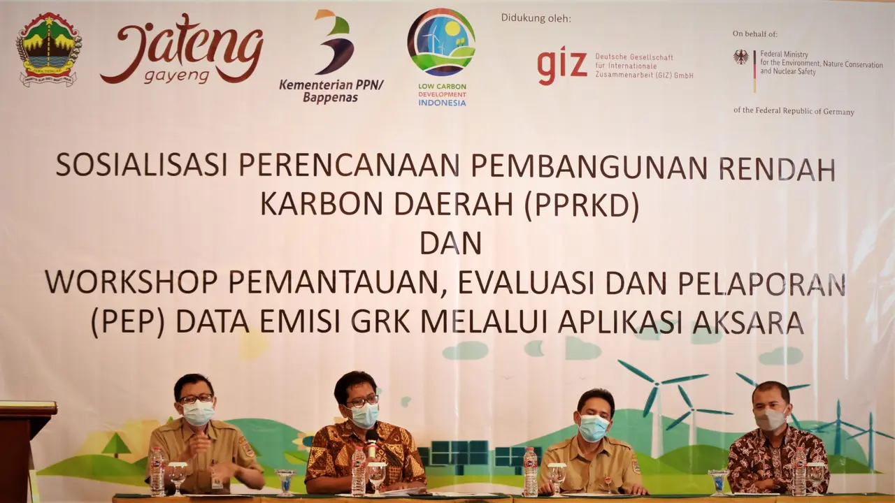 Pembangunan Rendah Karbon.
