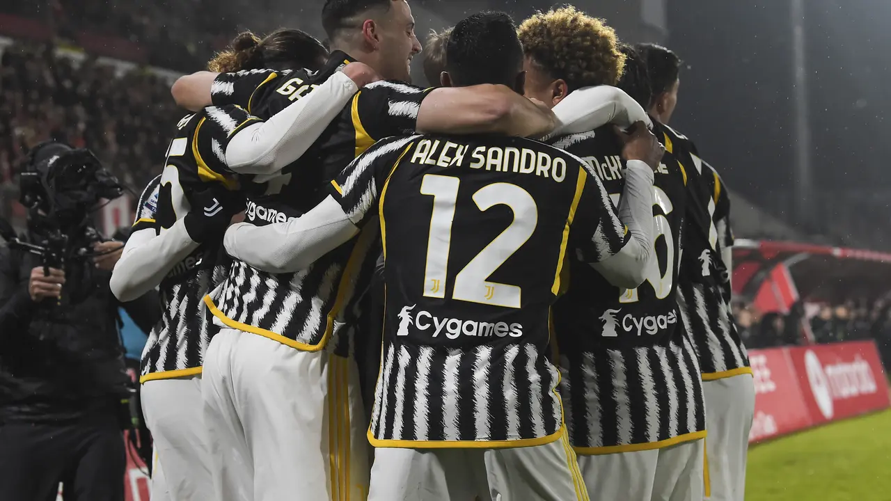 Selebrasi pemain Juventus ketika mengalahkan Monza di arena Liga Italia