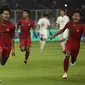 Striker Timnas Indonesia U-19, Bagus Alfikri, merayakan gol yang dicetaknya ke gawang Timnas Korea Utara pada laga Kualifikasi AFC U-19 2020 di Stadion GBK, Jakarta, Minggu (10/11). Indonesia U-19 berhasil menahan imbang 1-1 DPR Korea. (Bola.com/Yoppy Renato)