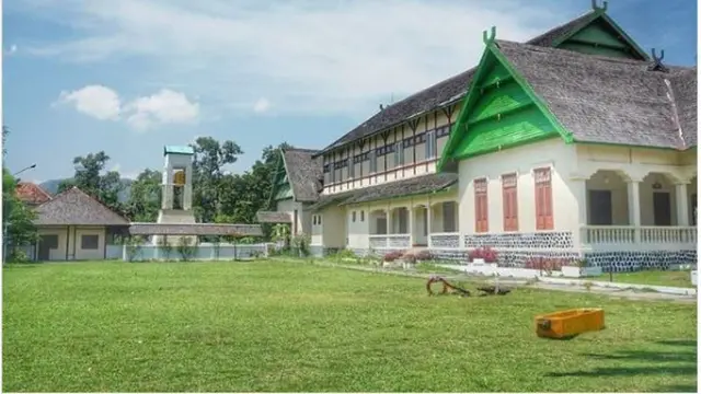 Istana Kesultanan Bima di Kota Bima