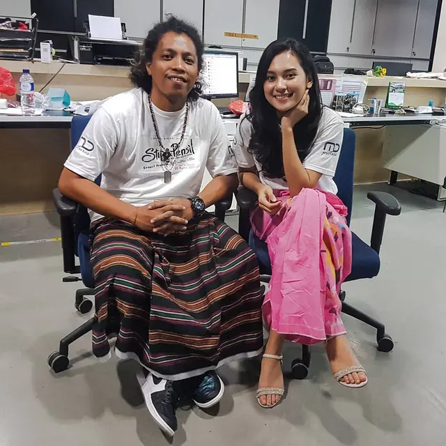 Tak Direstui Orangtua, Ini 7 Momen Kemesraan Indah Permatasari dan Arie Kriting