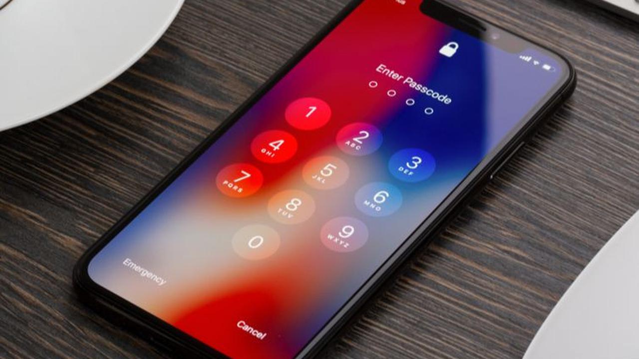 Di situs penjualan populer seperti Music Magpie dan situs resmi Apple, iPhone X kini bahkan dibandrol seharga £120 atau sekitar Rp2,34 juta saja.