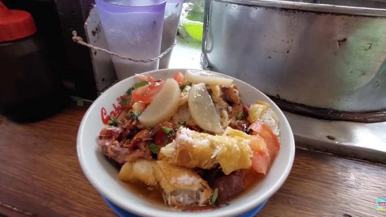 Apa Itu Soto Mi?