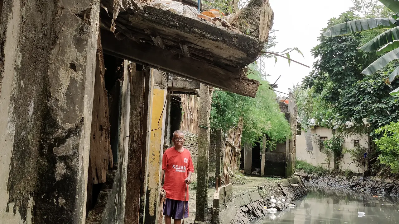 Warga Kampung Zombie