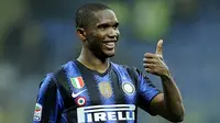 5. Samuel Eto'o - Mantan bintang Barcelona dan Inter Milan ini mengumumkan pensiun dari dunia sepak bola. Pria asal Kamerun tersebut gantung sepatu setelah menikmati  22 tahun perjalanan di lapangan hijau. (AFP/FIlippo Monteforte)