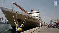 Suasana Terminal Nusantarapura, Pelabuhan Tanjung Priok, Jakarta, Kamis (30/5/2019). Jumlah pemudik yang menggunakan kapal laut dari Pelabuhan ini ke sejumlah kota di Pulau Jawa, Kalimantan, dan Sumatera diprediksi akan bertambah hingga hari puncak 1 Juni 2019. (merdeka.com/Iqbal S. Nugroho)