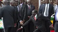 Tak ada tanda cidera pada Presiden Zambia Mugabe yang saat itu usai menghadiri acara KTT Uni Afrika di Ethiopia.