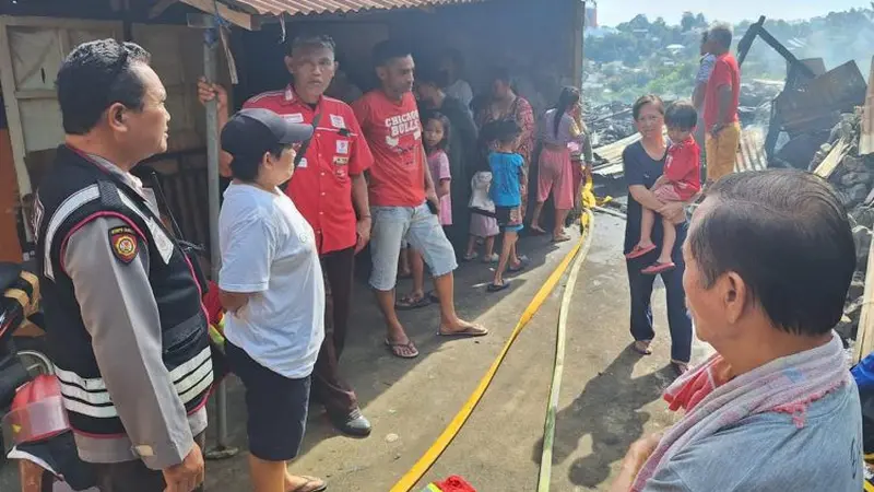 Kebakaran terjadi di Kelurahan Banjer, Lingkungan 7, Kecamatan Tikala, Kota Manado, Sulut, pada Senin (16/9/2024) pagi.