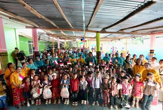 Ketua Umum Tim Penggerak Pemberdayaan dan Kesejahteraan Keluarga (TP PKK) Tri Tito Karnavian saat mengunjungi TK Dharma Wanita Kefamenanu, Kabupaten Timor Tengah Utara (TTU), Nusa Tenggara Timur (NTT), Kamis (25/6/2026). (Istimewa)