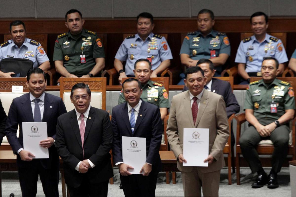 DPR Sahkan UU TNI