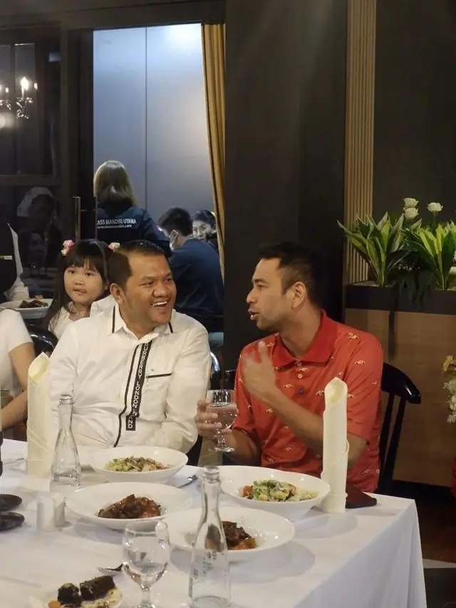 Diary Fimela: Dari Anak Pedagang Asongan, Sosok Rasli Syahrir Kini Sukses dengan Restoran Steak yang Jadi Langganan Artis