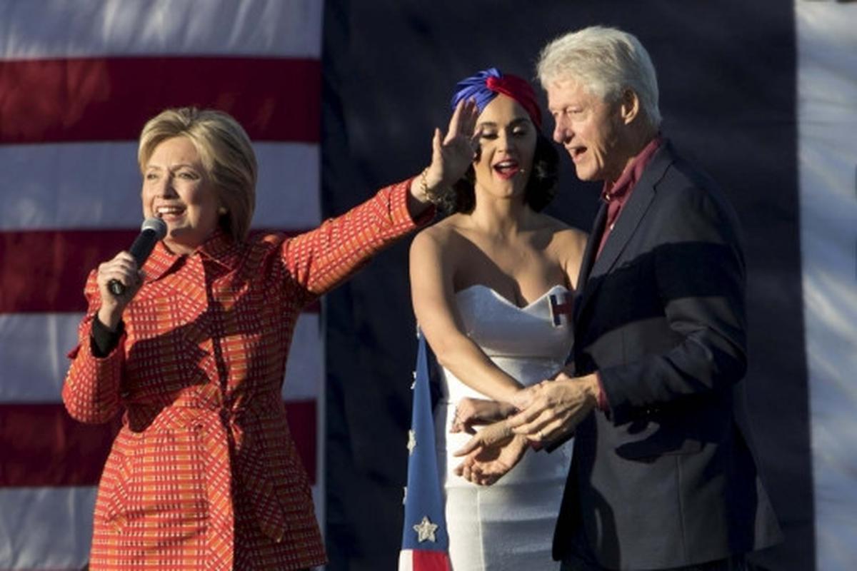 Aksi Katy Perry jadi 'juru kampanye' Capres AS Hillary Clinton