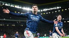 Pemain Arsenal, Kai Havertz, melakukan selebrasi setelah mencetak gol ke gawang Sporting CP pada leg pertama perempat final Liga Champions 2025/2026 di Estadio Jose Alvalade, Rabu (8/4/2026). (AP Photo/Armando Franca)