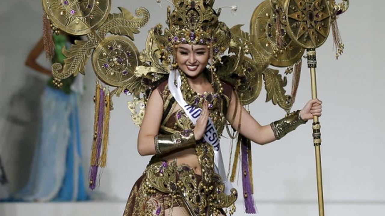 Pesona Chintya Fabyola berkostum seberat 22 kg di Miss International
