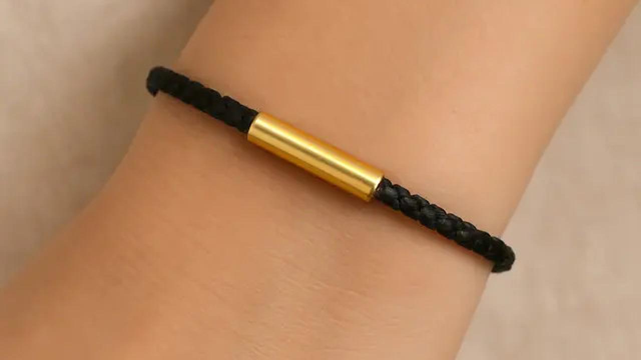 7 Model Gelang Emas Tali Hitam Terbaru, Aksesoris Kasual yang Stylish untuk Hangout