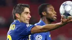 Bek Barcelona, Sylvinho merayakan gol di ajang Liga Champions menghadapi Shakhtar Donetsk di Nou Camp, Barcelona, 9 Desember 2008. AFP PHOTO/JOSEP LAGO