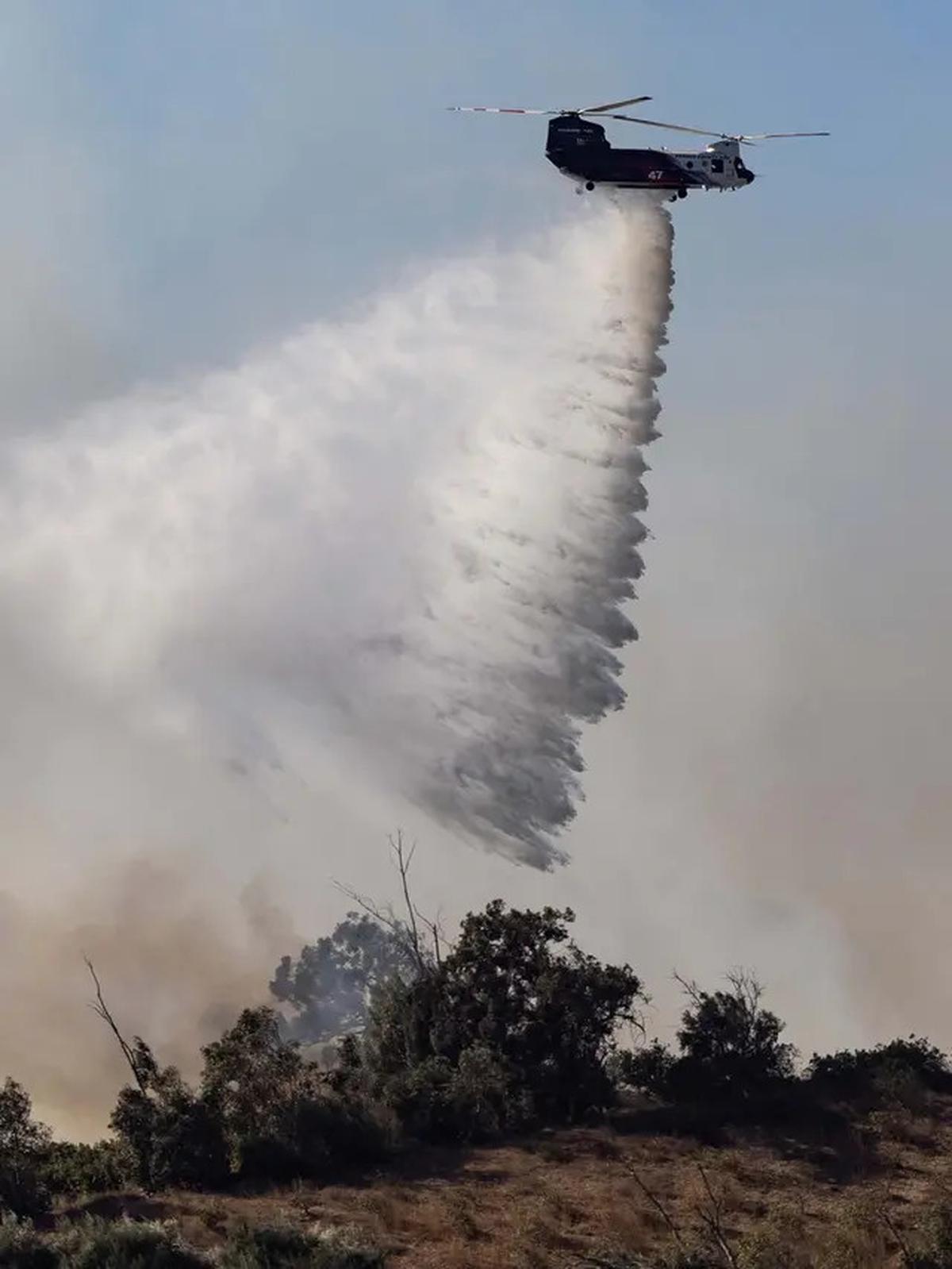 Kebakaran Hutan California Meluas, Perintah Evakuasi Puluhan Ribu Warga Dikeluarkan