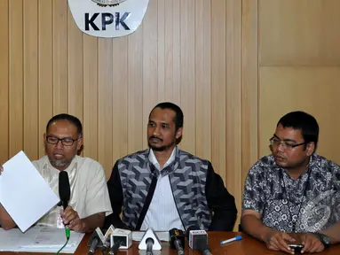 KPK menggelar konferensi pers terkait penetapan calon Kapolri Komjen Pol Budi Gunawan sebagai tersangka kasus transaksi mencurigakan, Jakarta, Selasa (13/1/2015). (Liputan6.com/Miftahul Hayat)