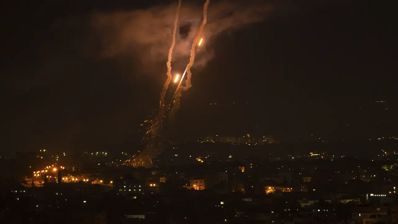 Ratusan Roket Ditembakkan dari Jalur Gaza ke Israel