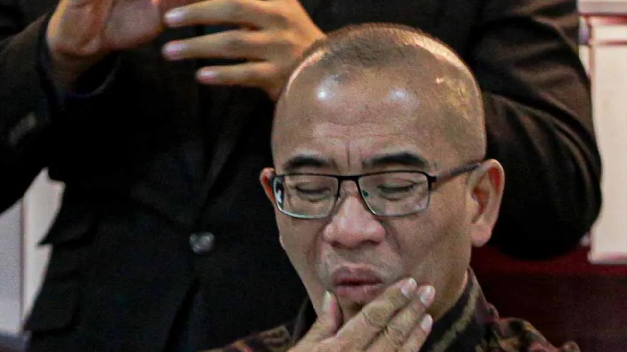 KPU Tak Masalah Tempel Stiker Alat Peraga Kampanye di Angkot