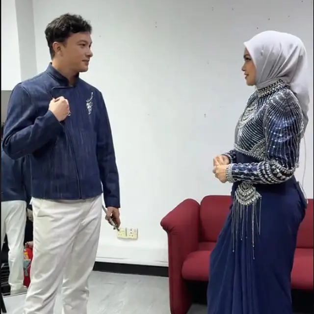 6 Momen Reuni Nicholas Saputra dan Siti Nurhaliza Usai 23 Tahun, Nostalgia 'Debaran Cinta'
