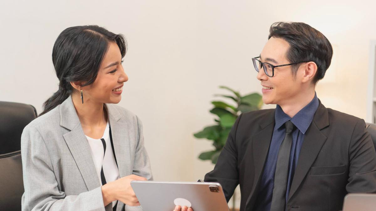 Arti Mimpi Teman Sukses Dapat Pekerjaan Baru